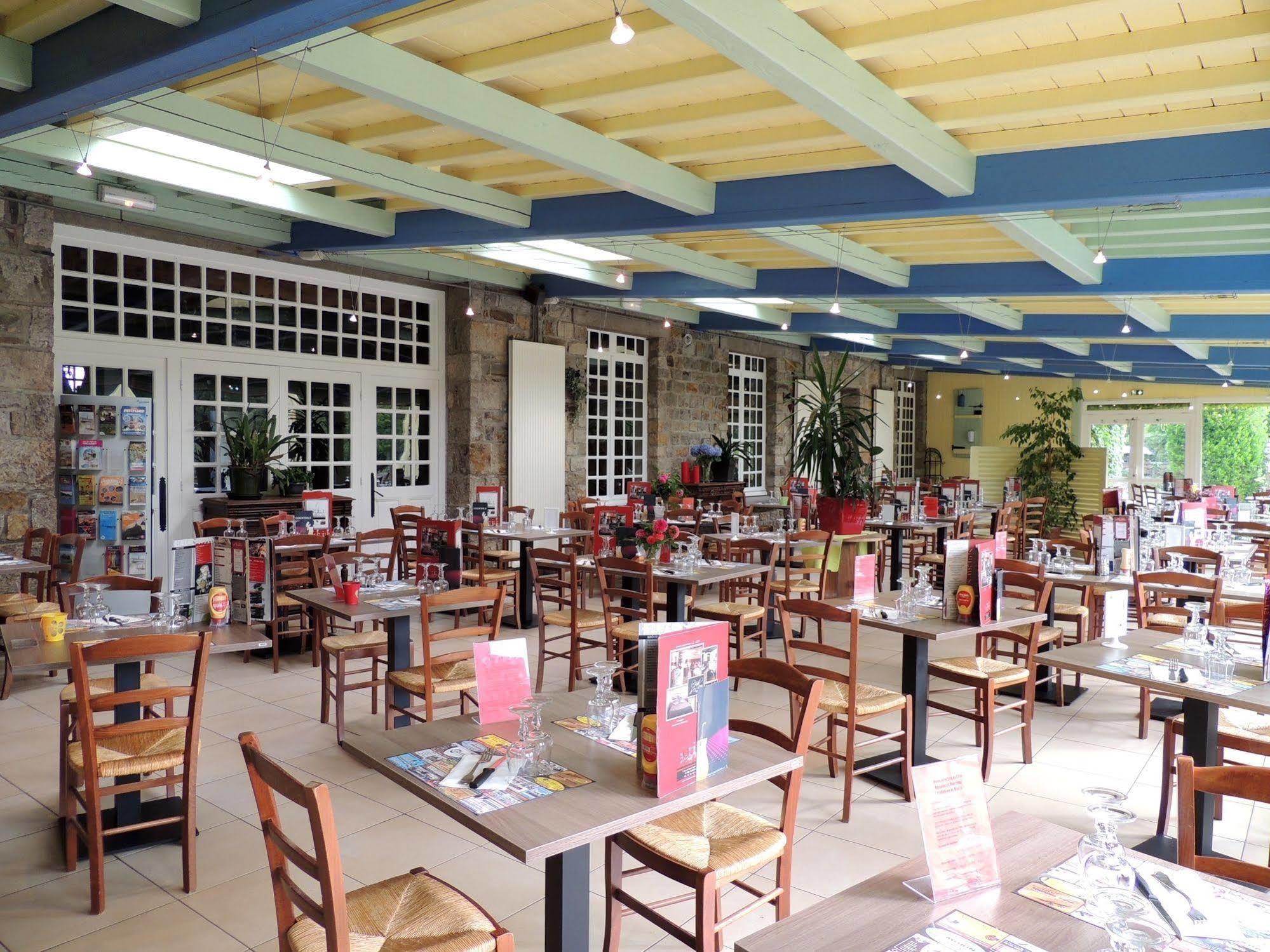Logis Hotel De France Restaurant Grill 돔프롱 외부 사진